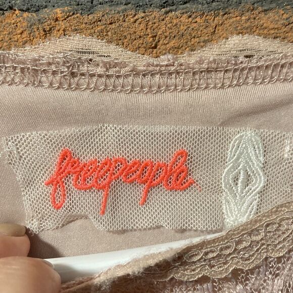 Women’s Free People Mixed Media Lace and Mesh Bodycon Dress Size Small Pink NWT - Picture 7 of 9